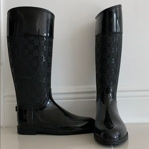 Gucci black snow boots